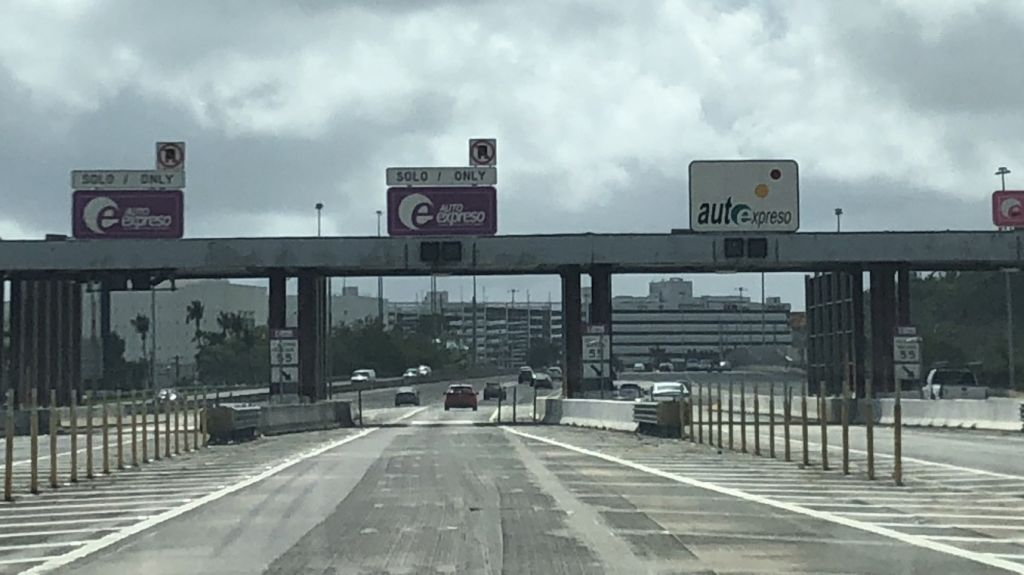  Inspecci&oacute;n ocular sobre instalaci&oacute;n de sem&aacute;foros en estaci&oacute;n peaje de Buchanan 