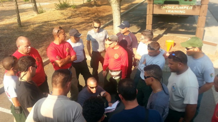 Llegan al Ã¡rea de los fuegos en E.U. los bomberos de Puerto Rico