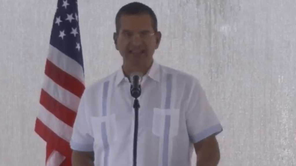  Gobernador anuncia construcción de proyecto de viviendas en Cupey 