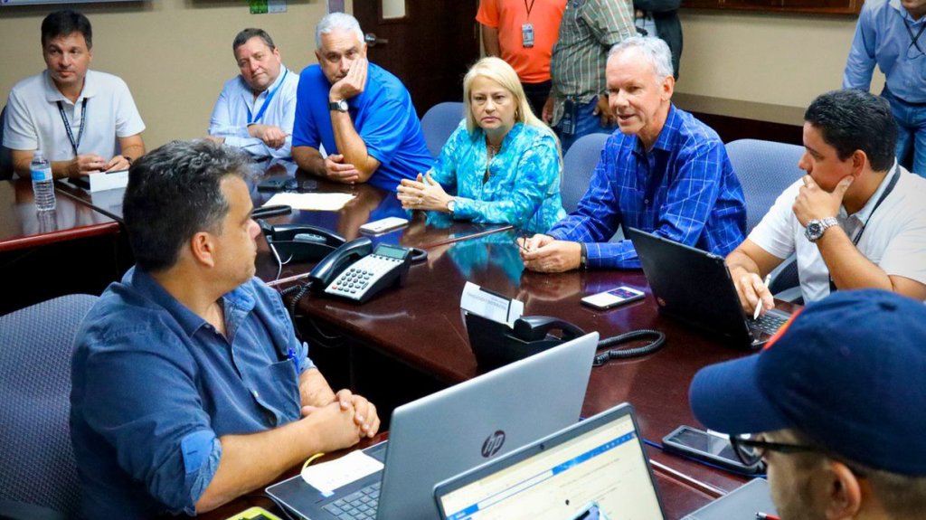  Director ejecutivo de la AEE acusa que apag&oacute;n de ayer se debi&oacute; a &ldquo;terrorismo interno&rdquo;, ante lo cual presidente de la Utier lo exhorta a presentar &ldquo;bajo juramento&rdquo; la denuncia y lo califica de &ldquo;mentiroso patol&oacute;gico&rdquo; 