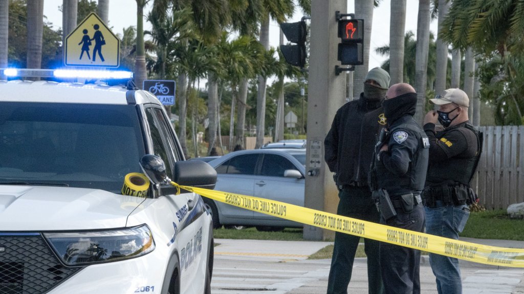  Dos heridos en un tiroteo en un centro comercial de Nebraska 