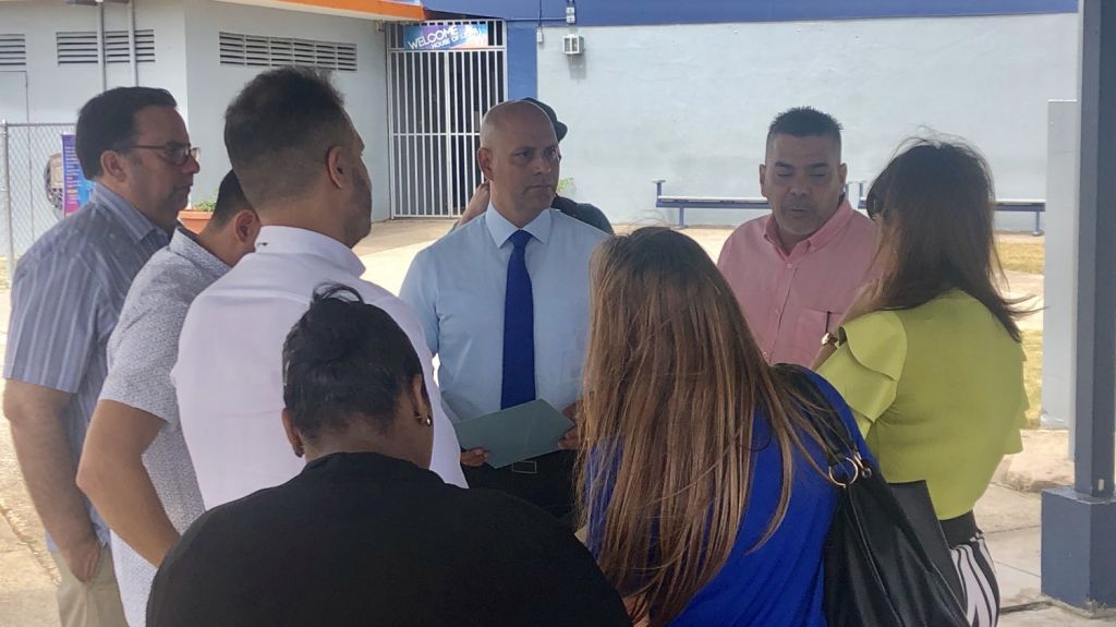  Impiden a Comisi&oacute;n cameral de Educaci&oacute;n inspeccionar mural en escuela de Carolina 
