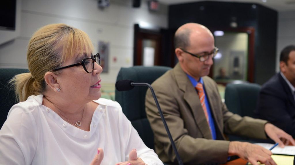  Buscan harmonizar leyes para proteger a personas cerca de fumadores 