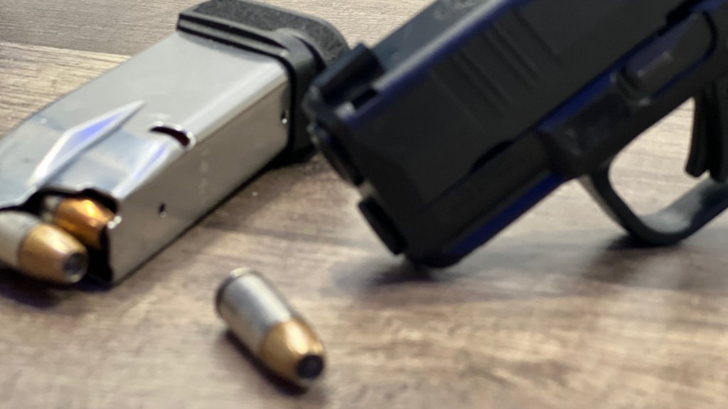  Hombre herido en medio de tiroteo en Bayam&oacute;n 