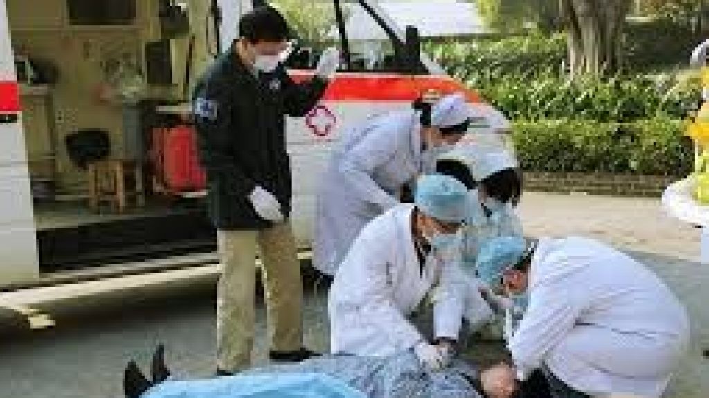  Pagan horas extras a empleados de Emergencias M&eacute;dicas 