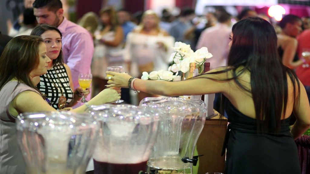  Regresa el Sangr&iacute;a Fest 