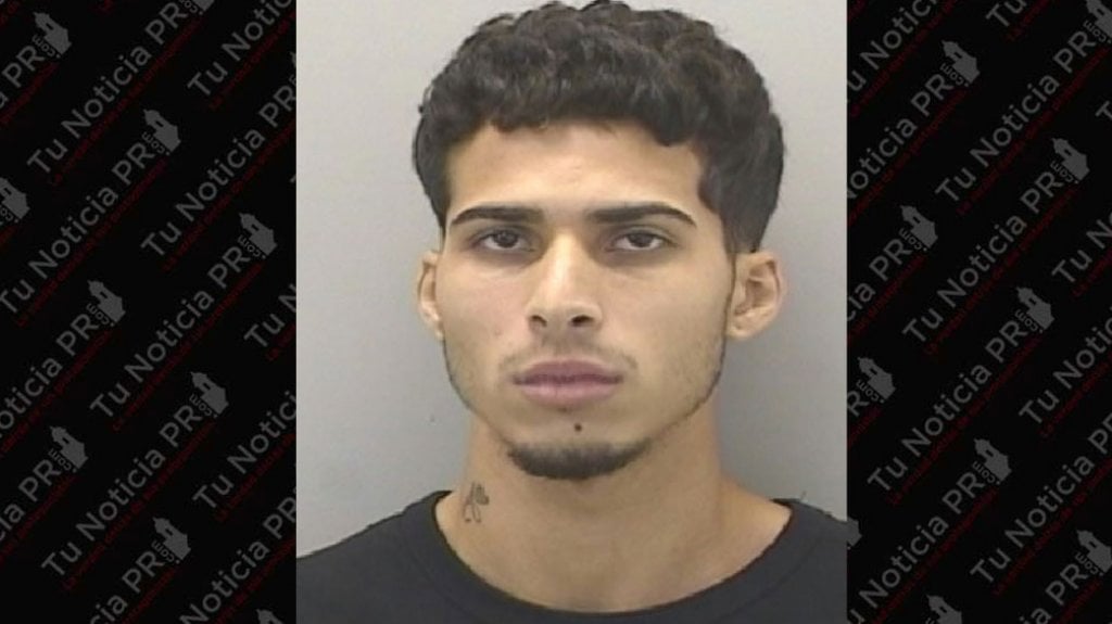  Estaba en el motel de Caguas con la jeva y la vio en una foto con su mejor amigo y le dio con el teléfono 