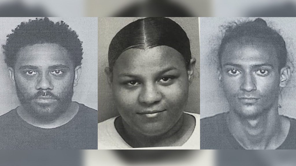  Arrestan estos tres tratando de cambiar cheques falsos en Bayam&oacute;n y San Juan 