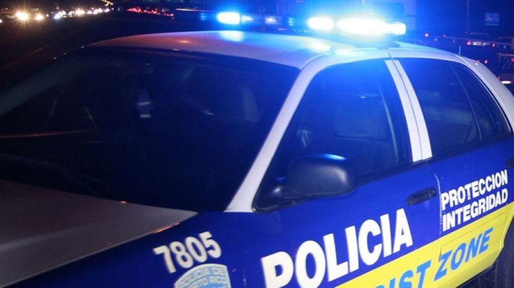  Reportan carjacking contra un hombre en servi-carro de restaurante de comida r&aacute;pida en Condado 