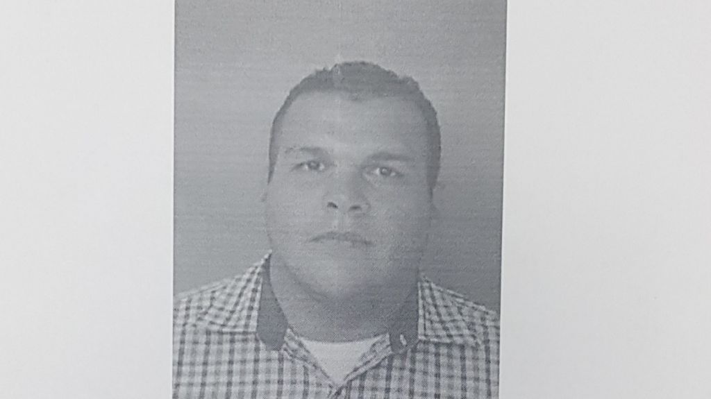  Presentan cargos criminales a polic&iacute;a municipal por abandonar la escena de accidente de tr&aacute;nsito 