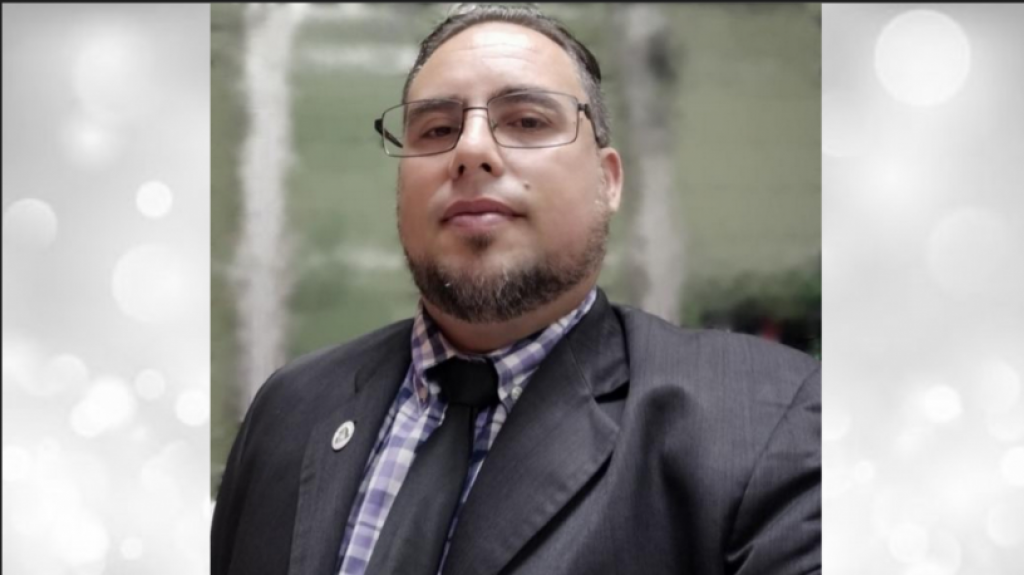  Catedr&aacute;tico boricua recibe reconocimientos internacionales 