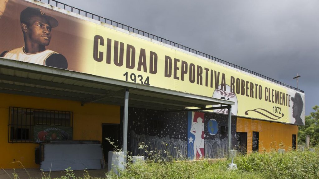  Fondos a recaudarse por concepto del marbete conmemorativo del &ldquo;Hit 3000&rdquo; de Roberto Clemente no pasar&aacute;n a manos de la Ciudad Deportiva 