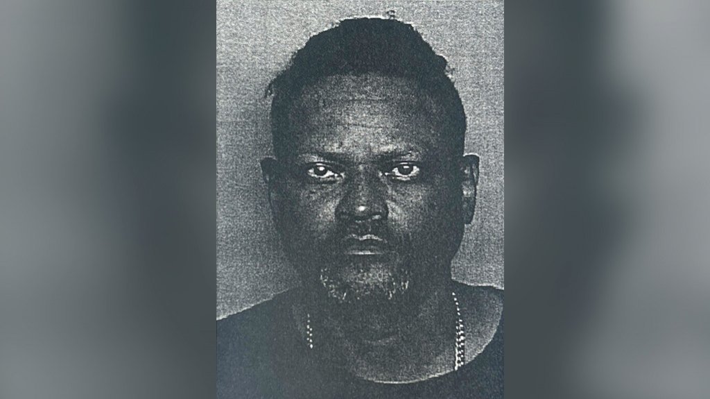  Polic&iacute;a municipal de San Juan arresta a contratista &ldquo;Fatulo&rdquo; cobr&oacute; por unas puertas y no hizo el trabajo 