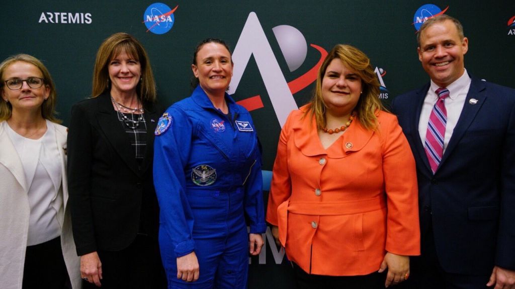  Jenniffer Gonz&aacute;lez lidera junto a NASA evento para Promover el Programa Artemisa 