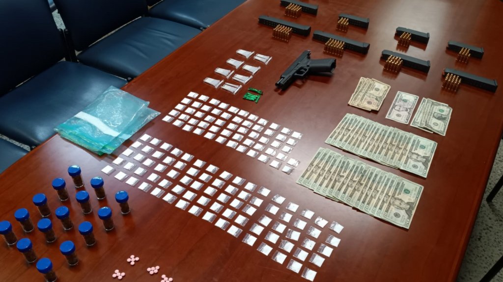  Hallan Sustancias Ilegales y Armas en Bayam&oacute;n Durante Patrullaje Preventivo 