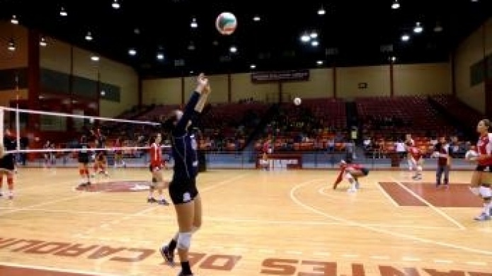 Las Gigantes ofrecen clÃ­nicas deportivas a comunidades de Carolina