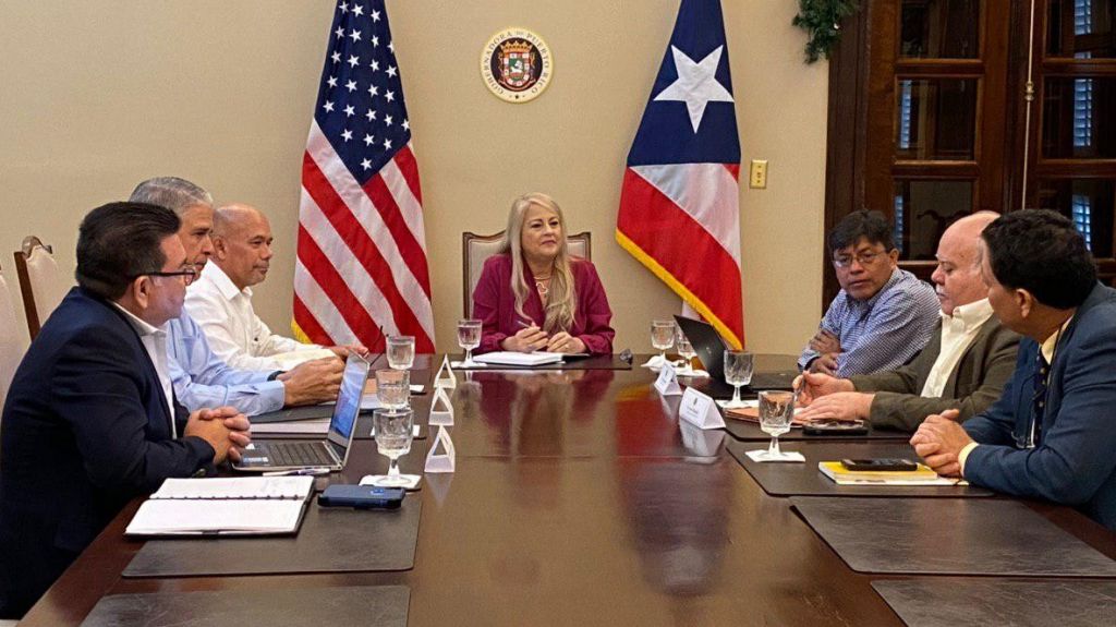  Gobernadora pide 4 cumbres de orientaci&oacute;n sobre terremotos 