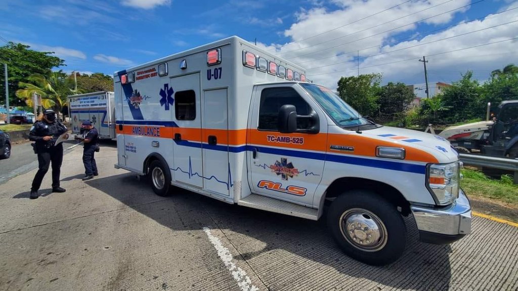  Motociclista choca contra un &aacute;rbol en Toa Alta: queda en condici&oacute;n grave 