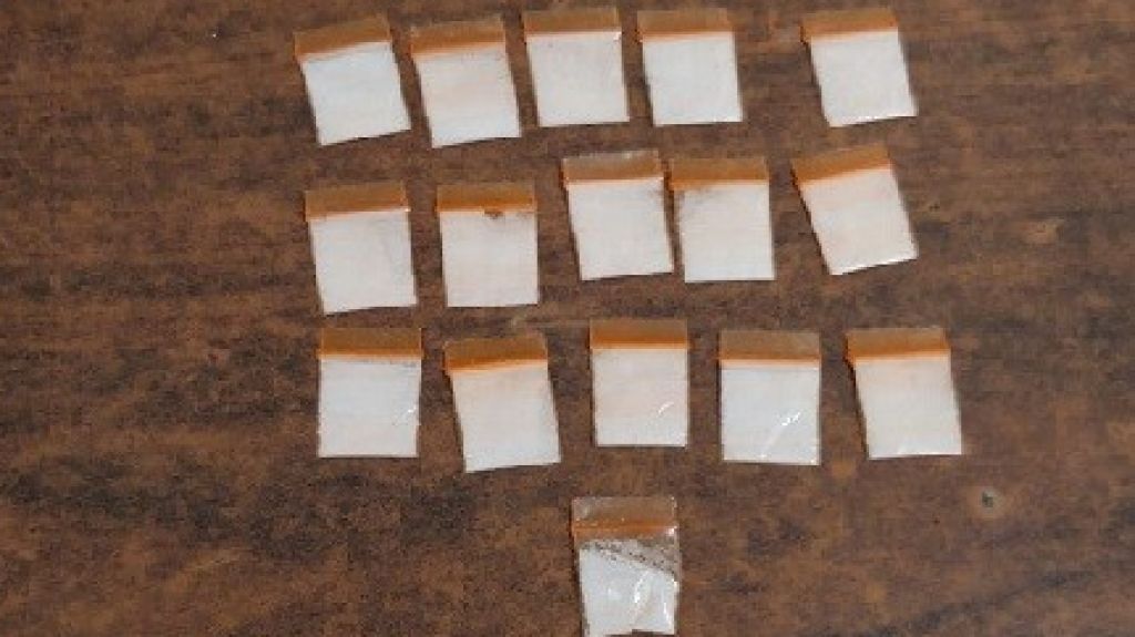  Arrestan dos hombres con drogas en Lajas 