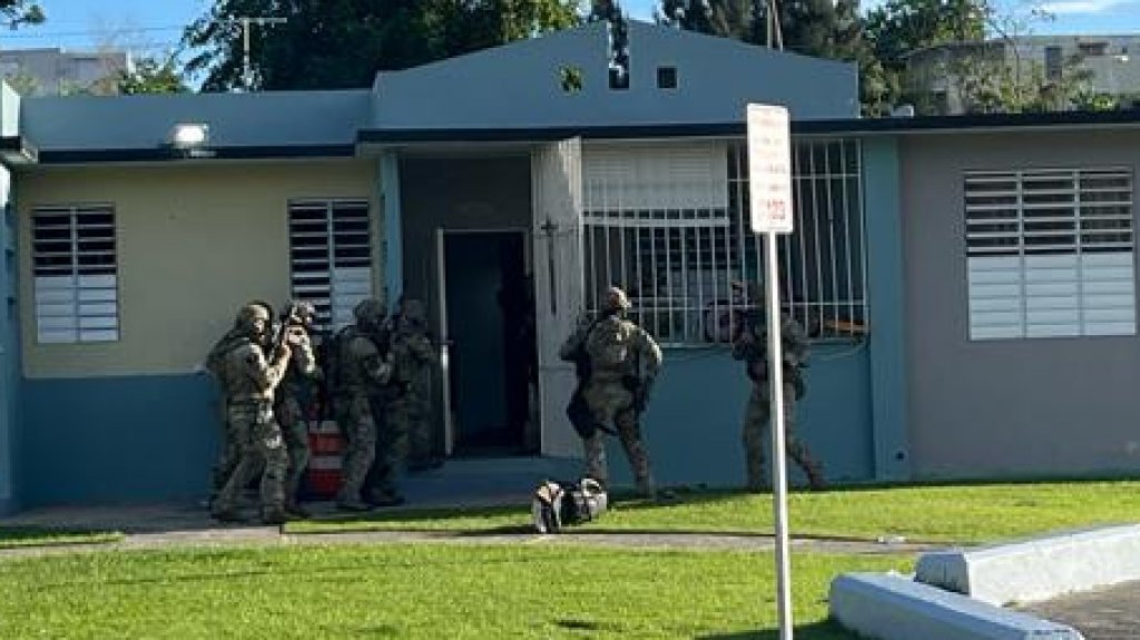  Fotos:Operativo en Mayag&uuml;ez resulta en la recuperaci&oacute;n de veh&iacute;culo y armas 