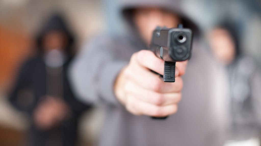  Individuos cometen carjacking en Bayam&oacute;n 