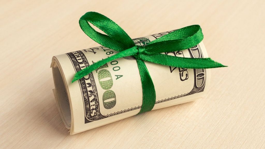  Clases graduandas de Carolina reciben incentivo por su labor comunitaria 