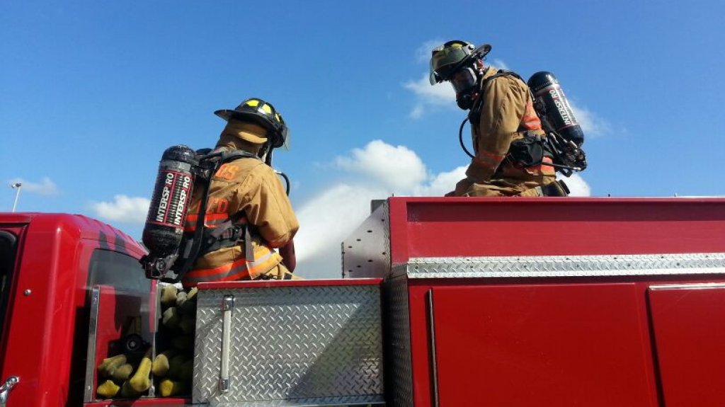  Vecina en Arecibo capta en video el momento en que se incendia una residencia 