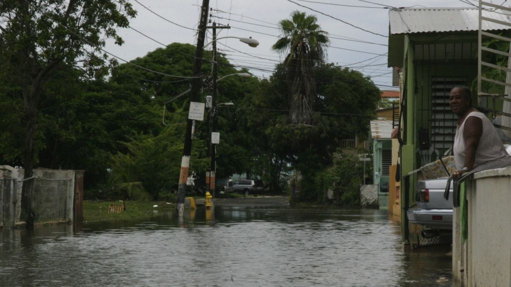  Emiten advertencia inundaciones costa norte de Puerto Rico y Santa Cruz por Kirk 