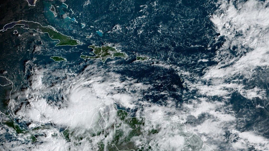  Continúa mejorando el tiempo, pero las playas siguen peligrosas 