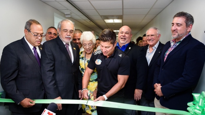 Raymond Arrieta participa en inauguraciÃ³n del Centro de RehabilitaciÃ³n para Pacientes de CÃ¡ncer