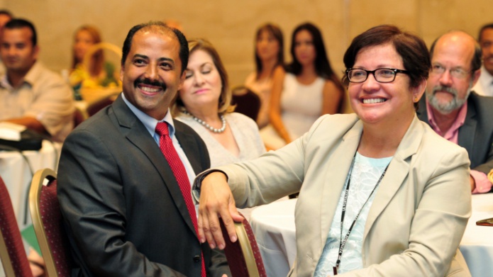 Ruiz defiende proyecto de caÃ±a de azÃºcar en el oeste.