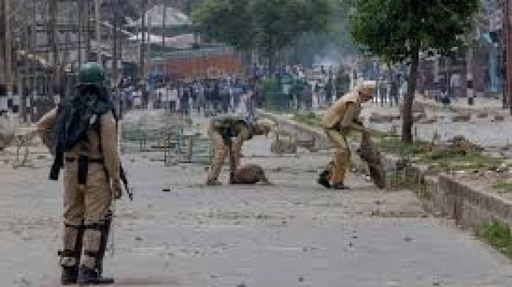  Vea video: Mueren 6 insurgentes en una operaci&oacute;n en la Cachemira india 