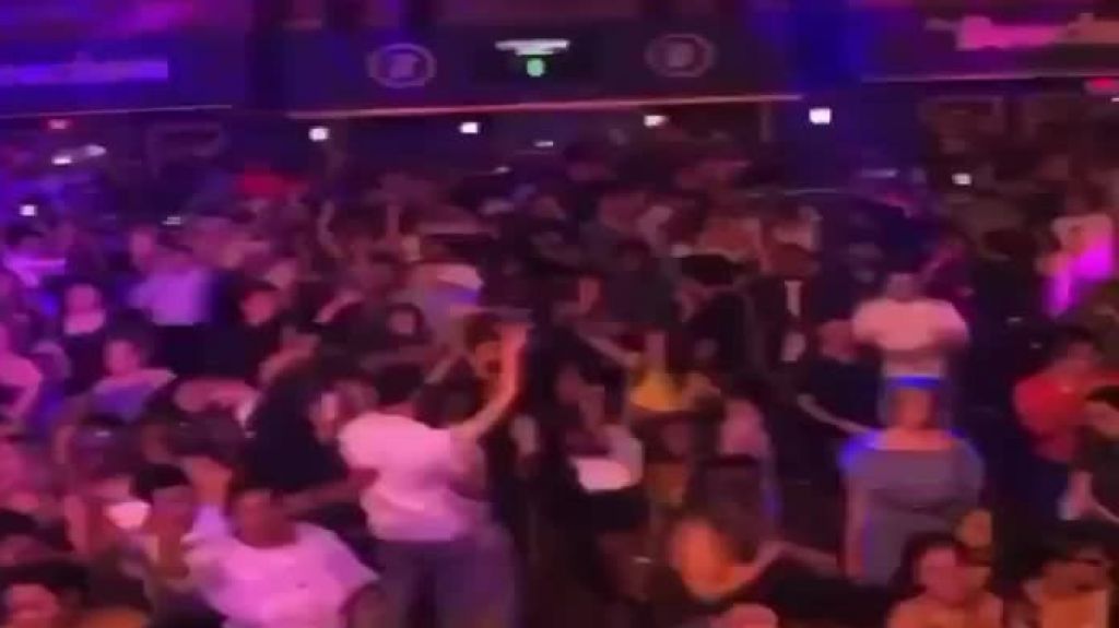  Video: Discoteca en Orlando Florida Llena hasta mas no poder sin importarles el Coronavirus 