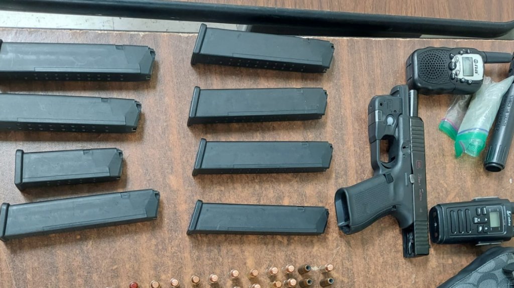  Dos arrestados con un arma y municiones en residencial de Mayag&uuml;ez 