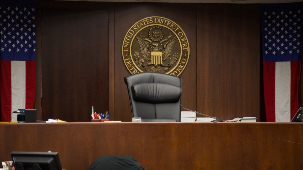  Ex entrenador de atletismo es sentenciado a 20 a&ntilde;os de prisi&oacute;n federal por delitos sexuales contra menores 