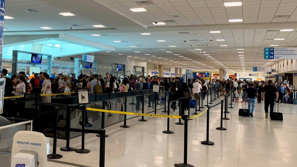  Falsa alarma maleta sospechosa hallada en el aeropuerto internacional Luis Mu&ntilde;oz Mar&iacute;n, que oblig&oacute; a desalojar terminal a&eacute;rea ante peligro de artefacto explosivo 
