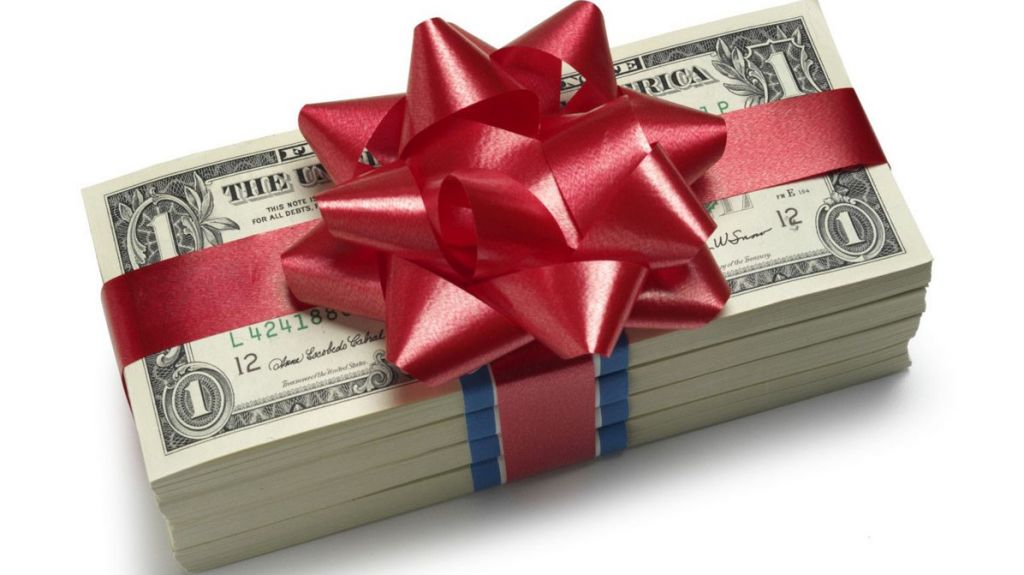  San Juan entrega Bono de Navidad a 5,617 empleados municipales con una inversi&oacute;n total de $3,917,969 