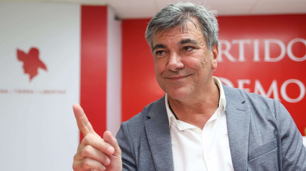  Delgado Altieri comparte desayuno familiar, votar&aacute; a las 11:00 de la ma&ntilde;ana y estar&aacute; en la sede del PPD por la noche 