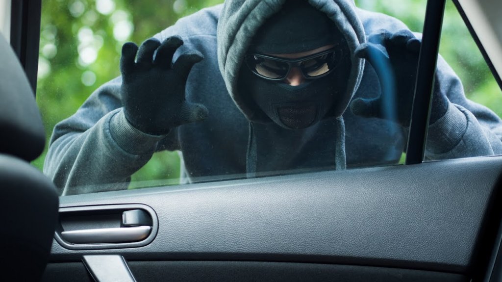 Le roban $9 mil d&oacute;lares de veh&iacute;culo en San Juan 