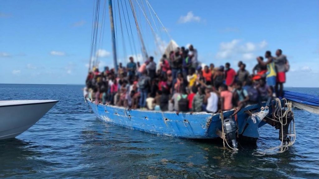  La Guardia Costera transporta a 68 sobrevivientes haitianos a Mayag&uuml;ez, luego de un mortal viaje ilegal frente a la isla de Mona 