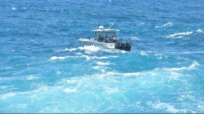 Un muerto y 13 desaparecidos al zozobrar una embarcaciÃ³n con viajeros indocumentados que se dirigÃ­a hacia Puerto Rico