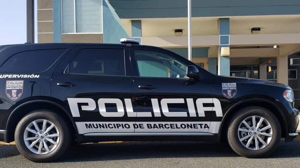  Arrestan individuo que hurtaba catal&iacute;tico de un auto en residencia en Barceloneta 