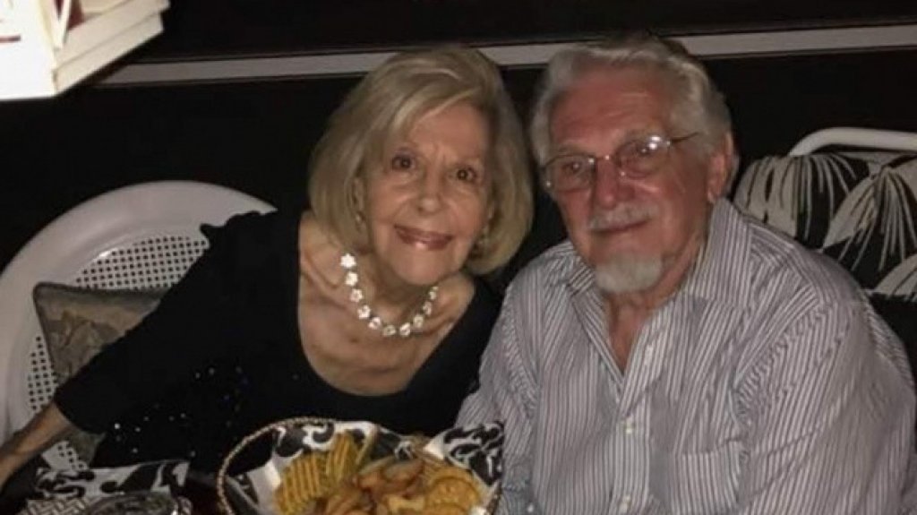  Pareja con 67 a&ntilde;os de casados fallece el mismo d&iacute;a por covid-19 