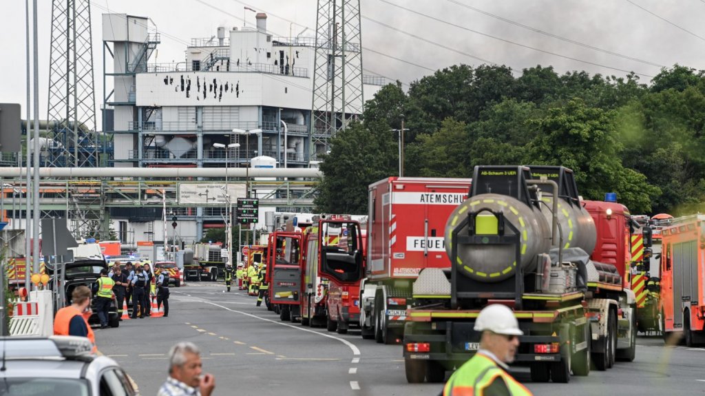  Video: Suben a dos los muertos en explosi&oacute;n en qu&iacute;mica alemana, con 5 desaparecidos 