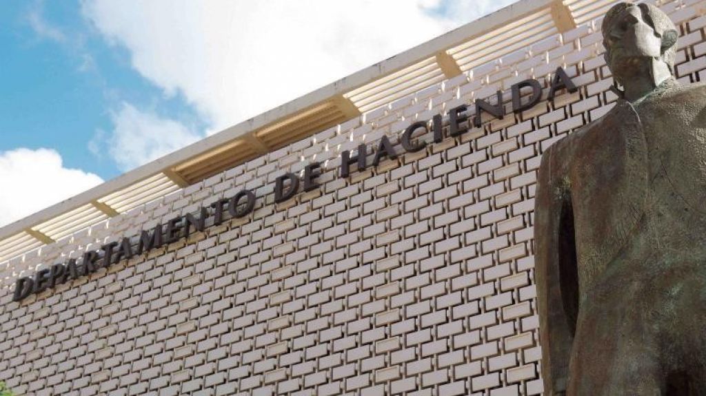  Hacienda env&iacute;a m&aacute;s de 51 millones de d&oacute;lares en pagos a individuos, seniors y pensionados 