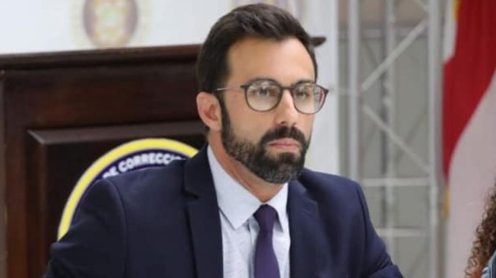  Rechazo entre senadores al nombramiento de Eduardo Rivera Juanatey como juez 