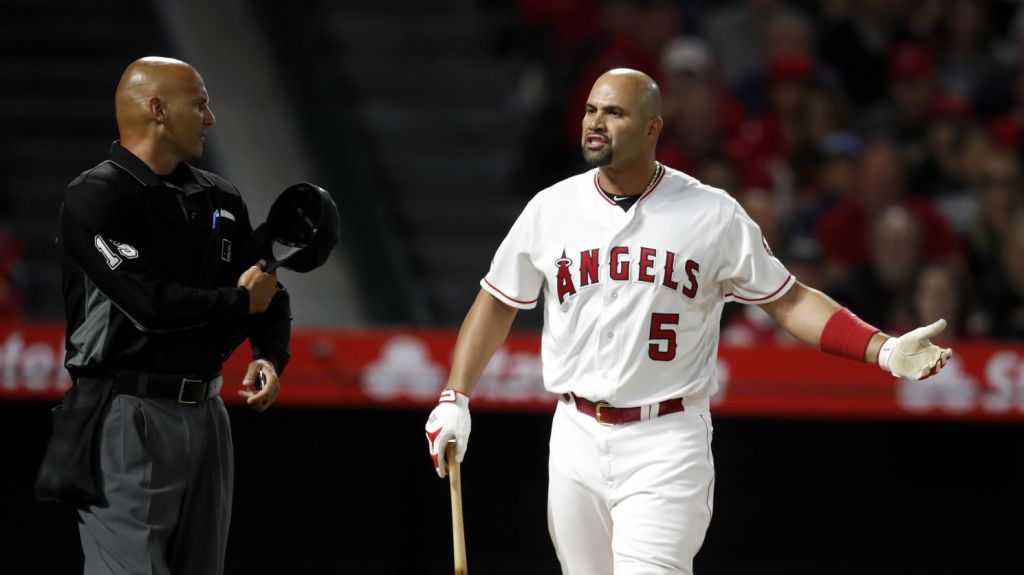  Pujols conecta jonr&oacute;n y define el triunfo de los Angelinos 