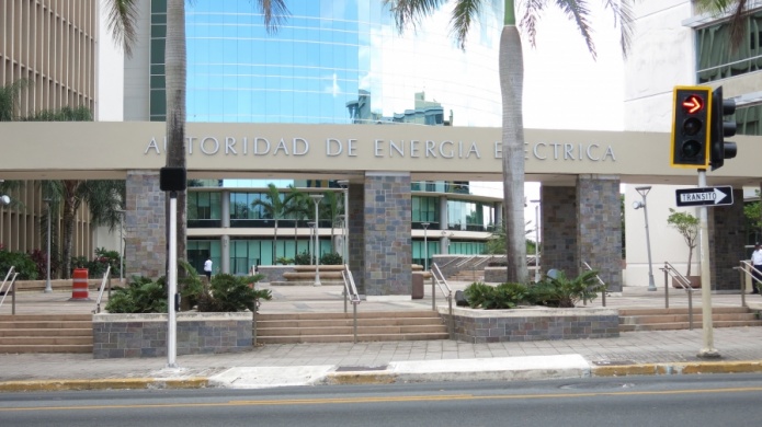 Director ElÃ©ctrica de Puerto Rico descarta plan de construcciÃ³n de gasoducto