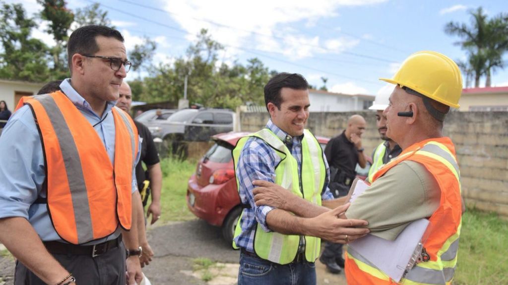  Rossell&oacute; Nevares visita el municipio de Morovis y supervisa labores de reconstrucci&oacute;n 