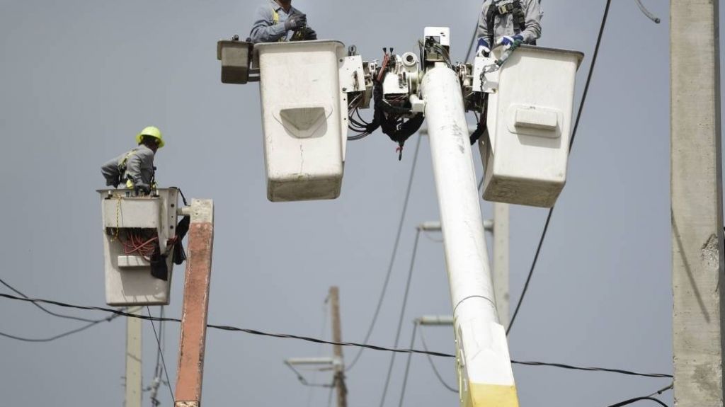 Esperan que haya luz en Ciales antes que se vaya el 2017
